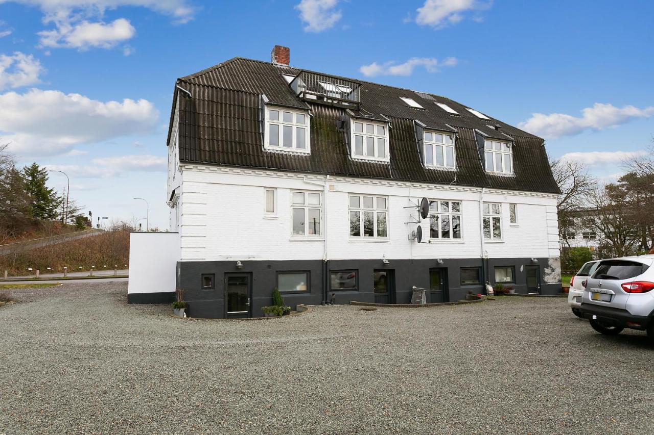 Aday - Apartment Suite Aalborg Center מראה חיצוני תמונה